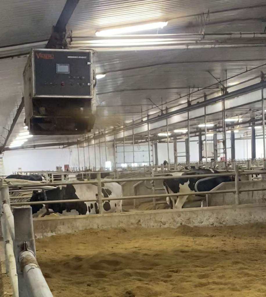 Valmetal Bedding Robot för distrubering av fiberströ